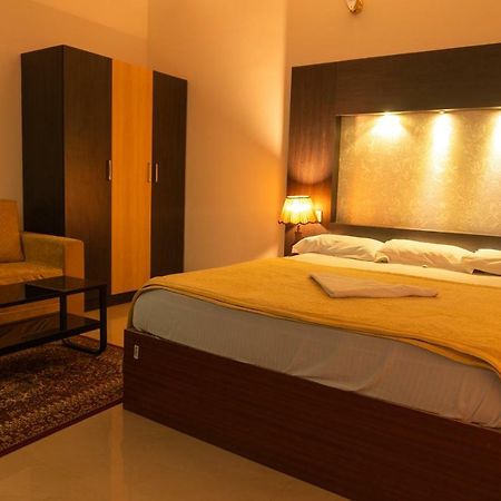 Aramana Holiday Inn Alappuzha Exteriér fotografie